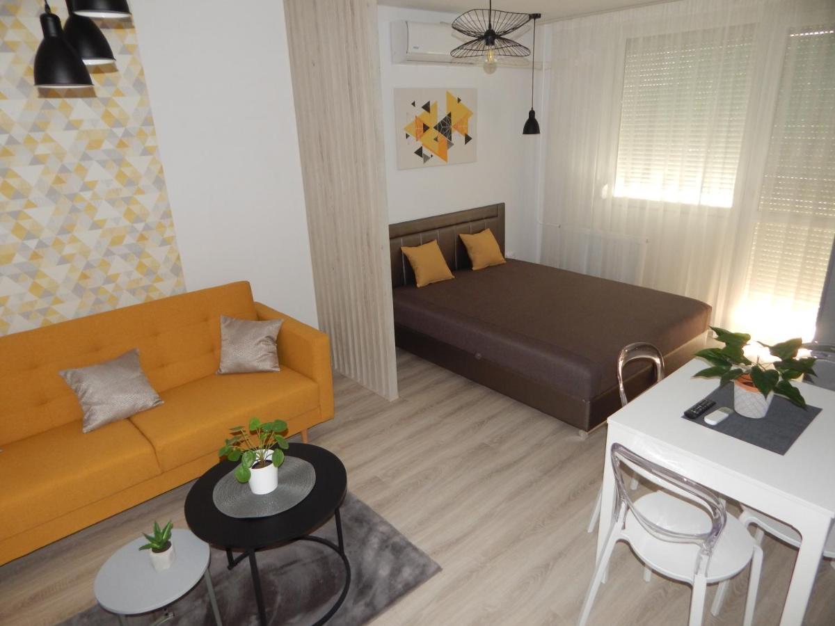 Pisztacia 2020 Apartman Kazincbarcika Luaran gambar