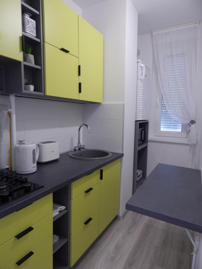 Pisztacia 2020 Apartman Kazincbarcika Luaran gambar