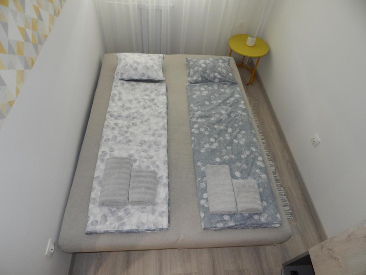 Pisztacia 2020 Apartman Kazincbarcika Luaran gambar