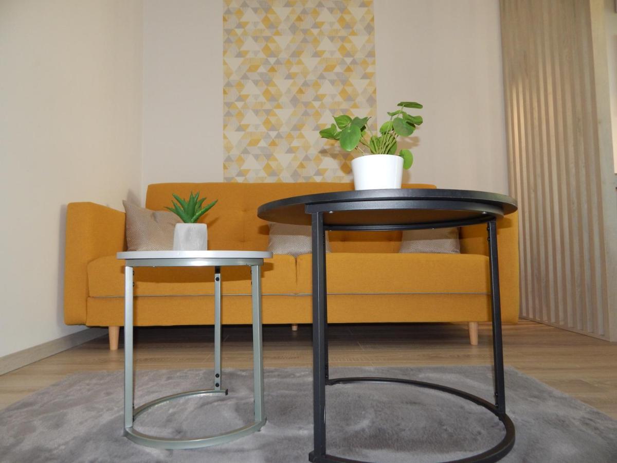 Pisztacia 2020 Apartman Kazincbarcika Luaran gambar